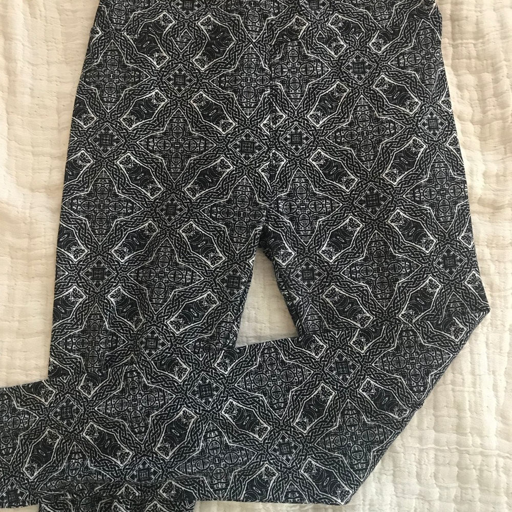 Celtic knot / tribal OS Lularoe Leggings